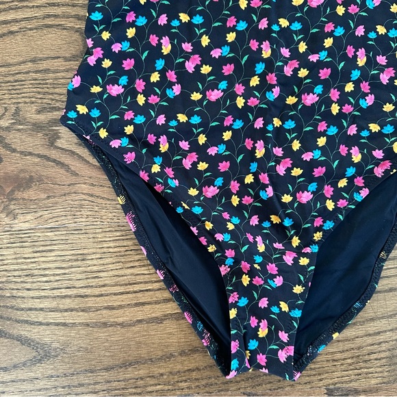 Solid & Striped Taylor One-Piece Swimsuit in Multi Floral Vines, NWT - Picture 11 of 16